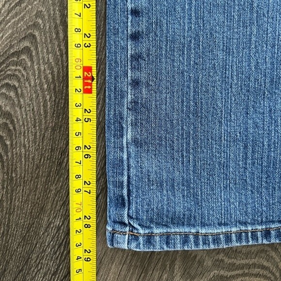 Izod Women's Straight Leg Stretch Denim Jeans size 12 - Picture 9 of 9